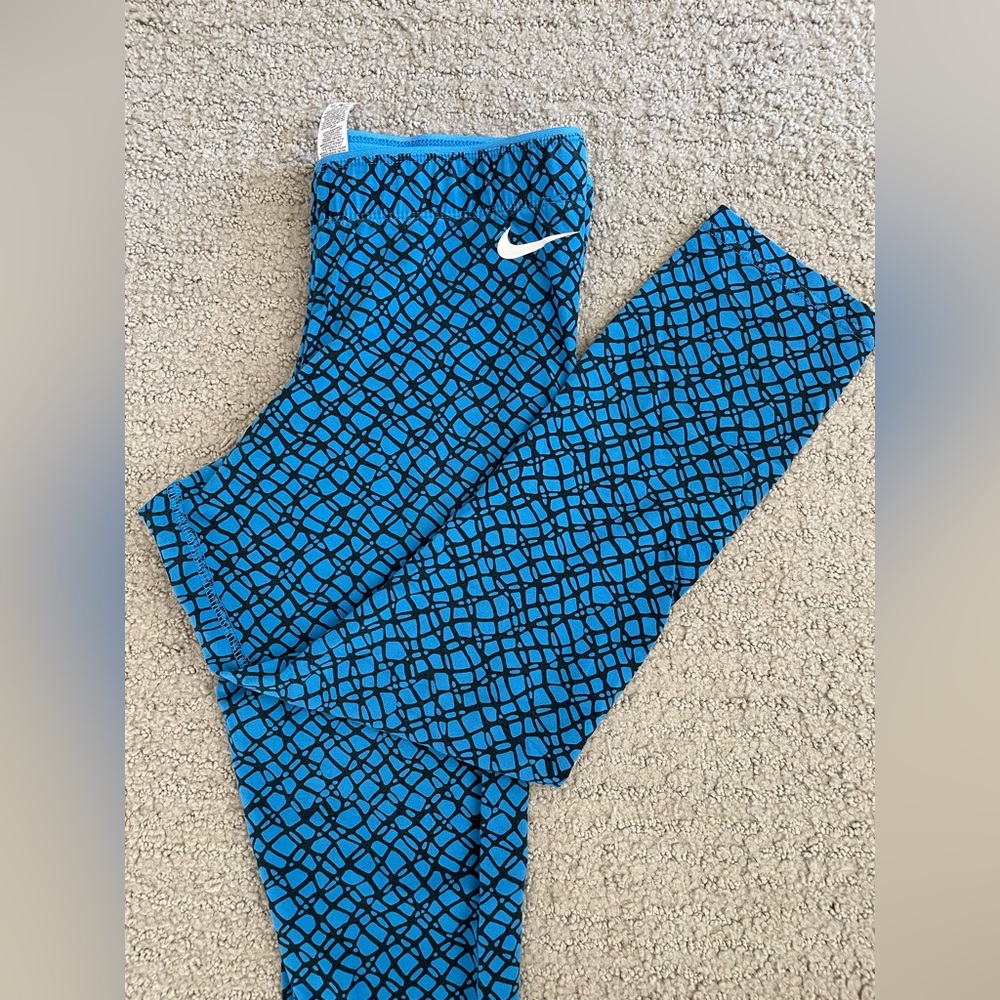 Nike athletic capris